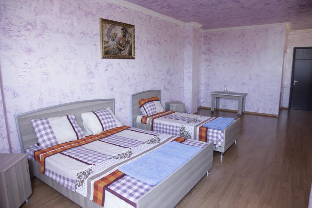 M-Palace Hotel Μπατούμι Δωμάτιο φωτογραφία